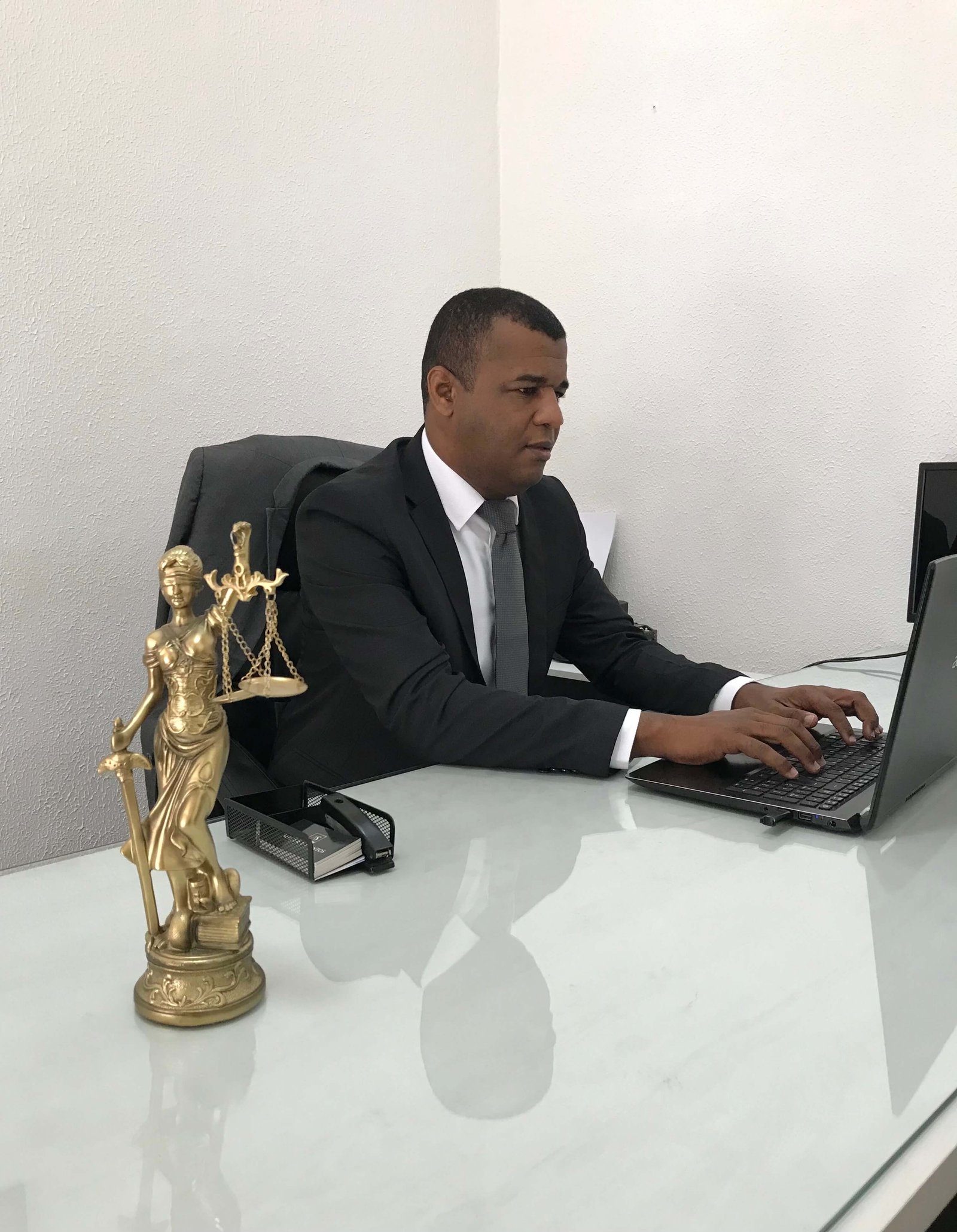 advogado em Amargosa Alex Brito